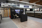 A successful product presentation with the installed laminate floor MAMMUT Tower Oak (D 4165).