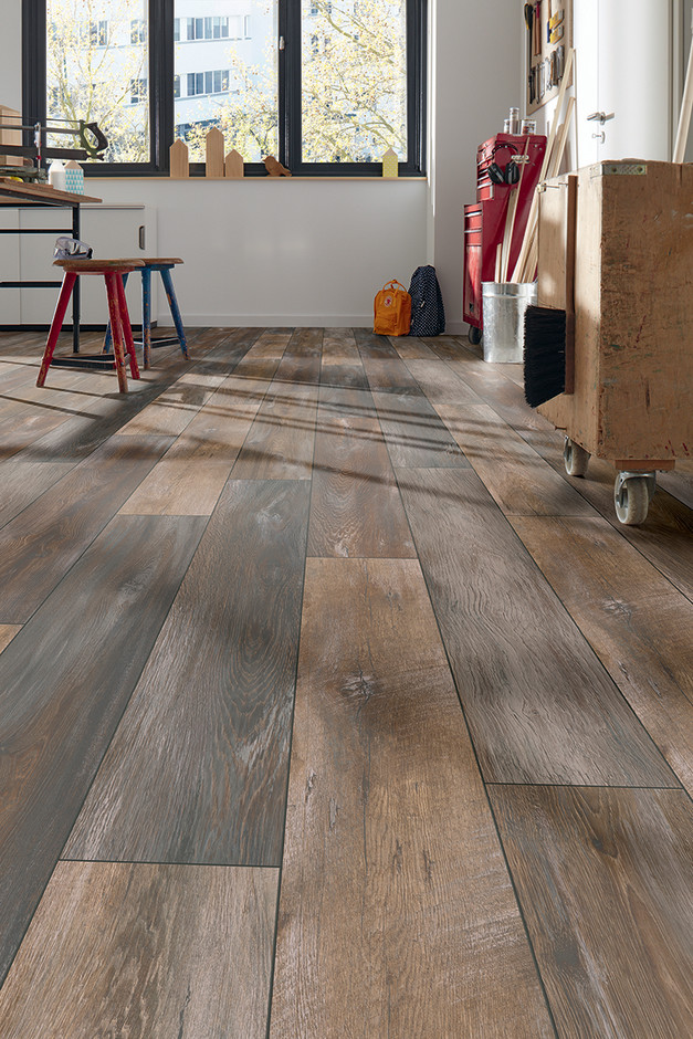 New Floors For The Year 2018 Kronotex Collections Swiss Krono Rustic Oak D4731 Of The Robusto Collection