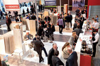 Fair visitors at the SWISS KRONO GROUP stand